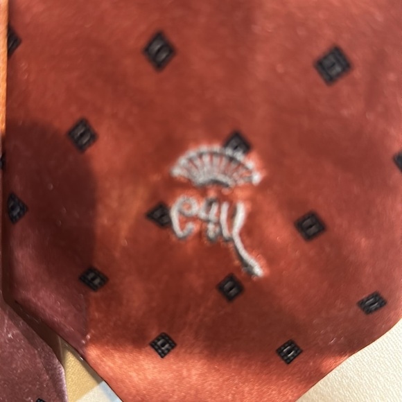 Copper Silk Tie with Geometric Pattern - Picture 2 of 3